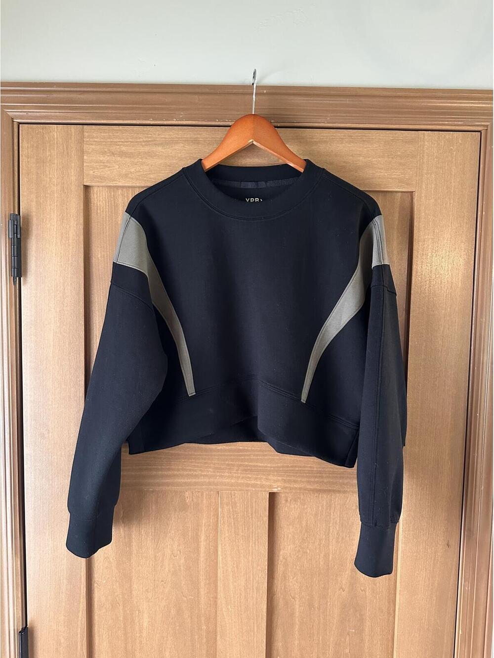 Abercrombie & Fitch YPB Neoknit Mini Crew Neck Sweatshirt Black Women’s Small - Picture 2 of 11